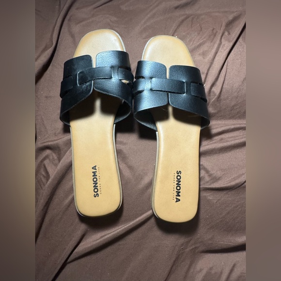 Sonoma Women's Black and Tan Sandals - Picture 1 of 2